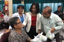 KIDO tài trợ 500 triệu cho bệnh nhân bị đục tinh thể Tuthien