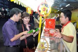 Thị trường bánh Trung thu 2013 - Cuộc đua chất lượng và sự khác biệt  2294 Thumb