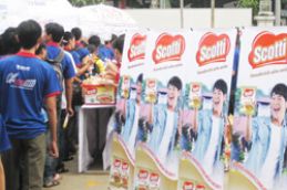 Scotti – Accompanying the Universities' Entrance Examination season 2011 1631 Thumb