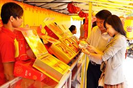 Bánh trung thu tiêu thụ mạnh 2318 Thumb